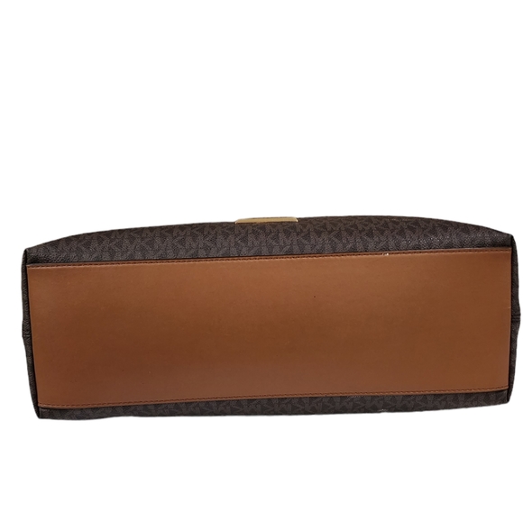 Michael Kors Signature Brown Shoulder Bag - Picture 12 of 16